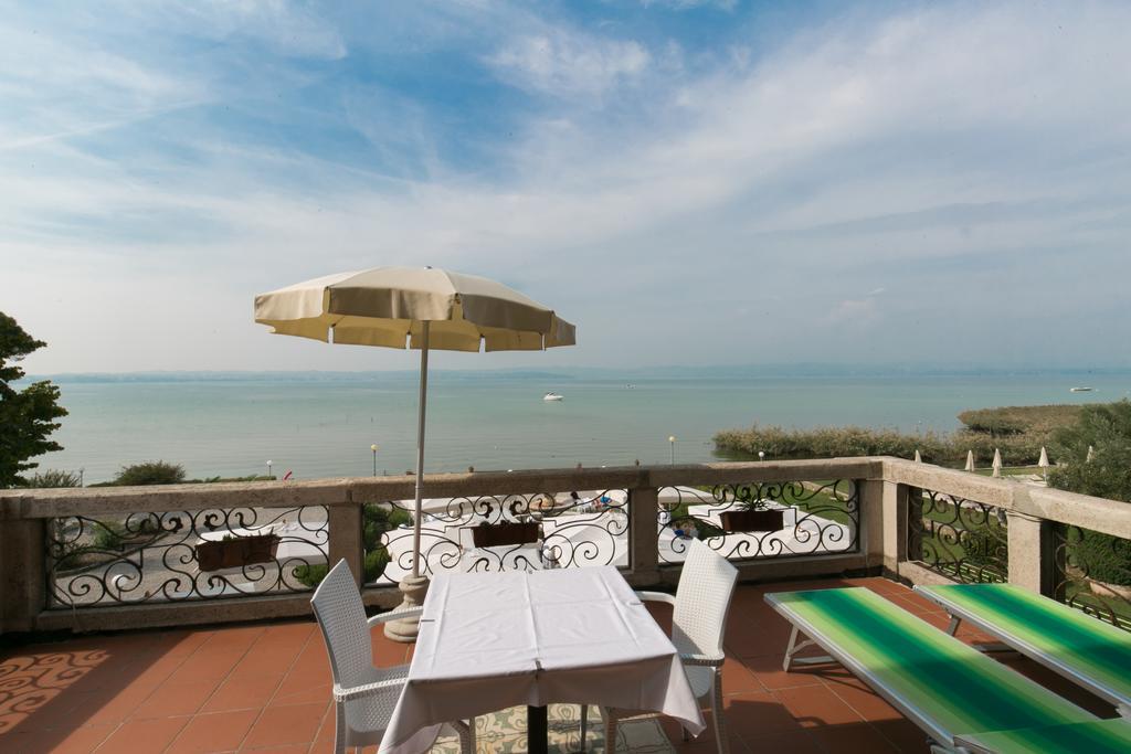 Villa Pioppi Hotel Сирмионе Экстерьер фото